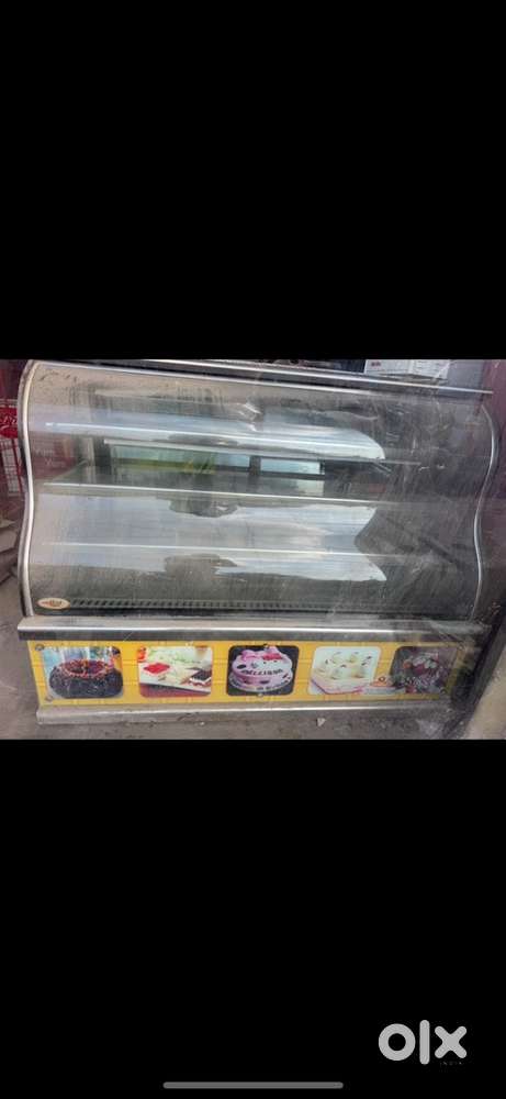 Abid glass counter disply fridge 5 feets