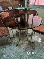 4 seater dining table
