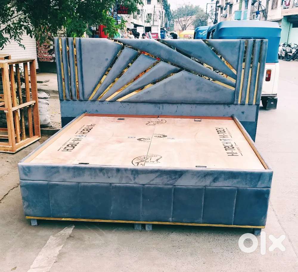 New brand king size bed 6 by 6 15500 started