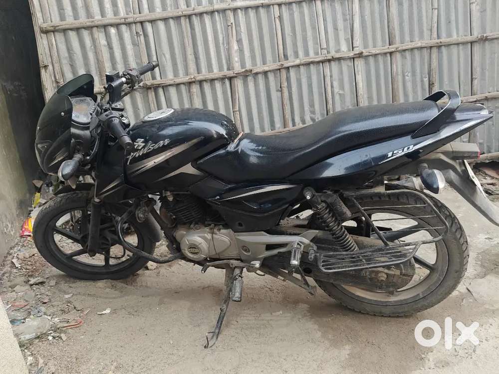 bajaj pulser