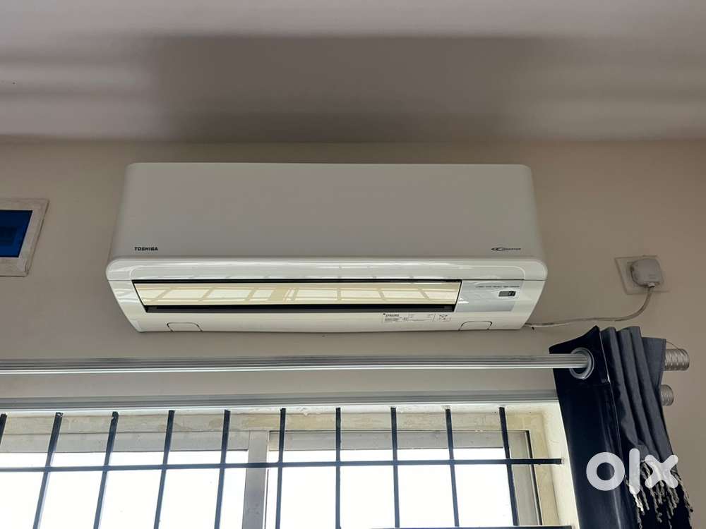 1 ton split AC good condition