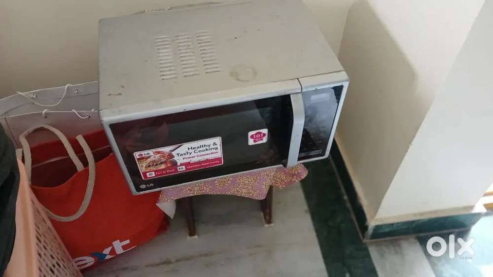 microwave oven