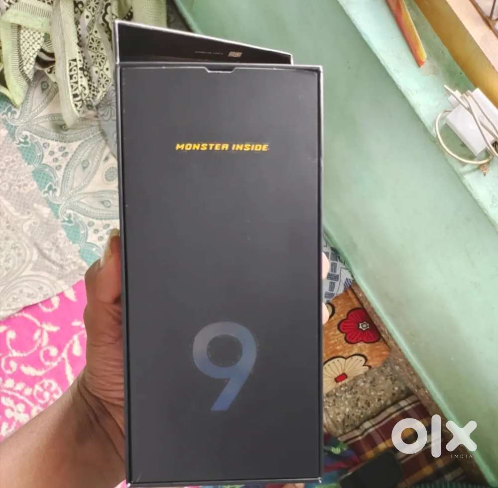 iQOO 9se 12-256g varient (Slight negotiable)