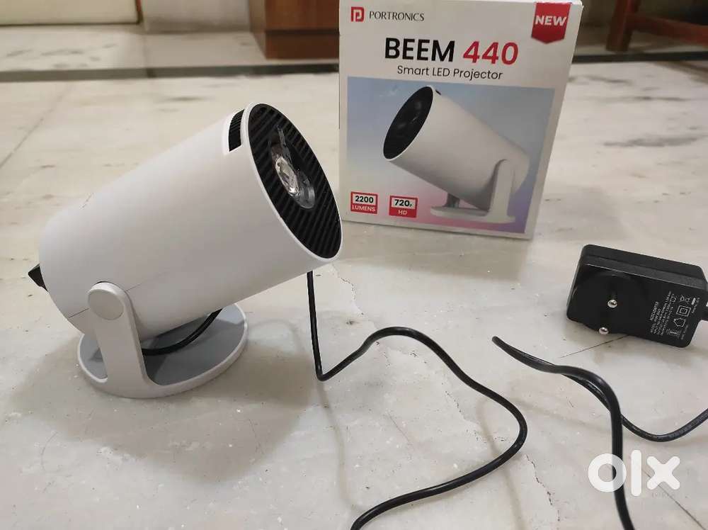 New packed Smart LED Projector with 1 year WARRANTY