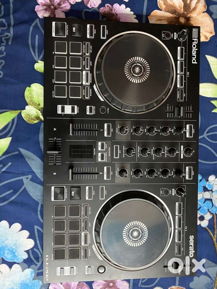 Roland DJ-202 – Excellent Condition  Serato Compatible