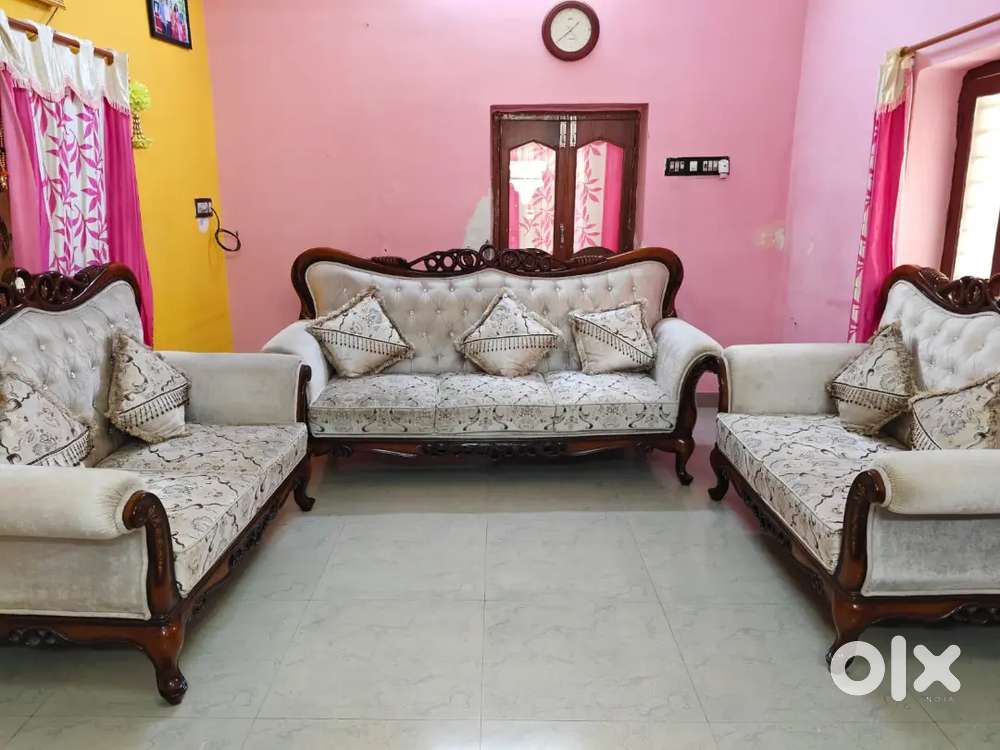 Maharaj sofa