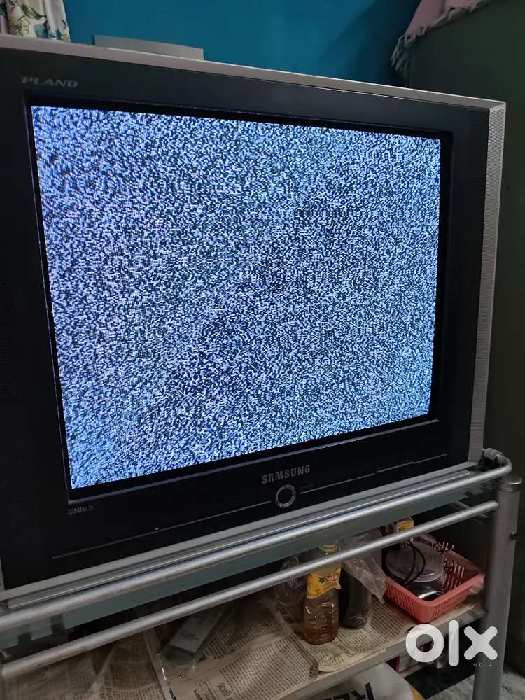 SAMSUNG TV with Stand Table Good Condition