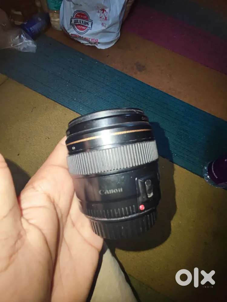 Camera lens canon 85 mm 1.8 brand new condition portrait lens for sale