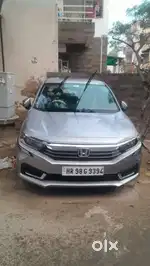 Honda amaze SMT Nov 2022 - 10000km