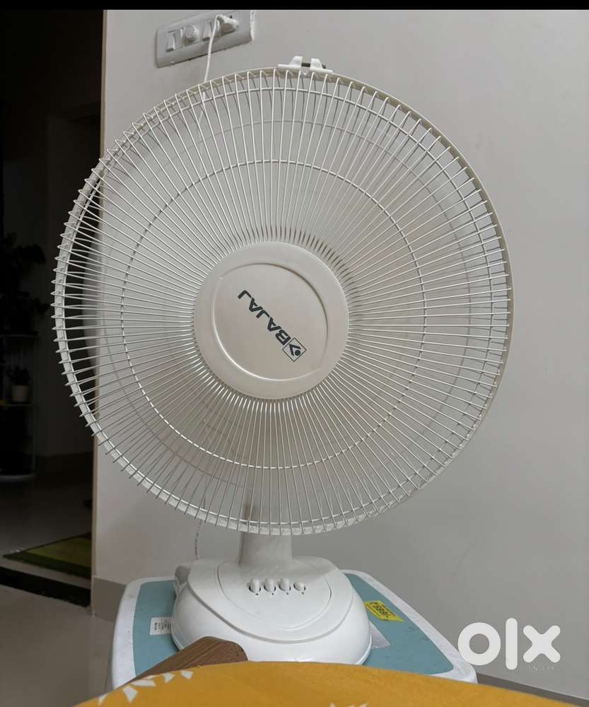 Bajaj Table Fan