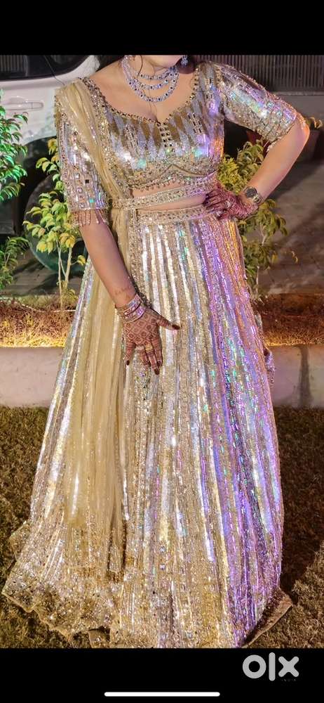 Golden lehnga