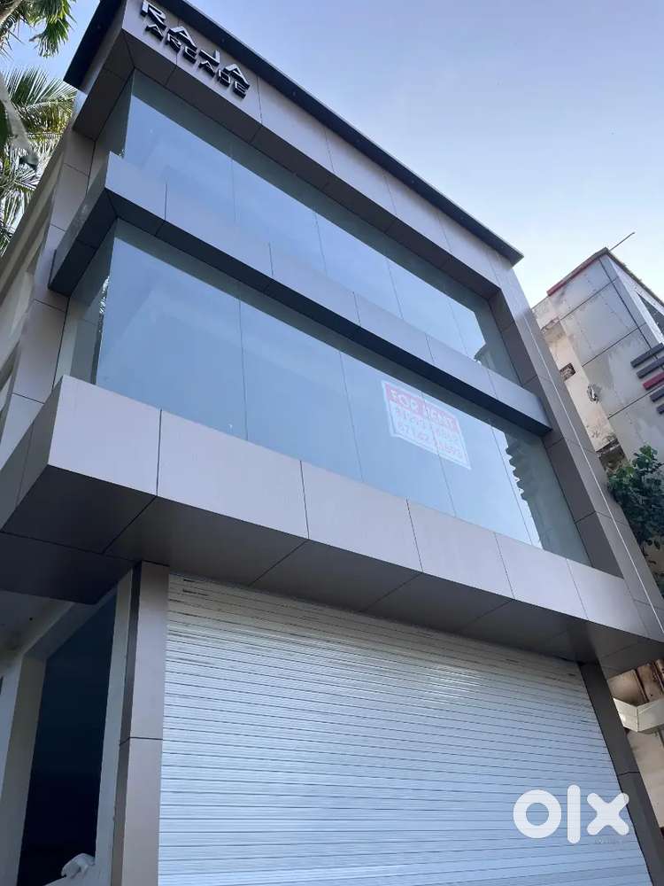 OFFICE AND SHOWROOM SPACES FOR RENT