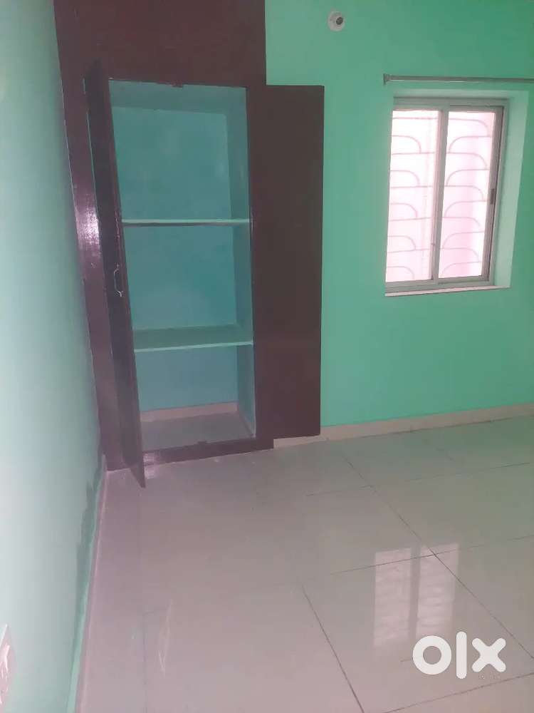 We are offering you the best 2bhk fully independent flat for bachelor.