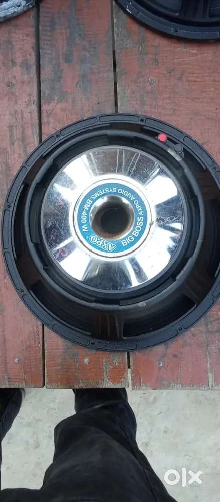 X Pro 400 wat speaker koi dikkat nahin hai jisko Lena Ho 4 peace hai n