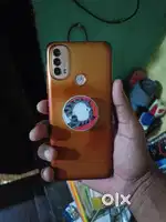 E40.. 4G.. 4 gb ram 64 gb internal.. 50mp back and 8mp front camera