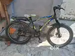 A one good condition double dish biri hai big tire allow wheel