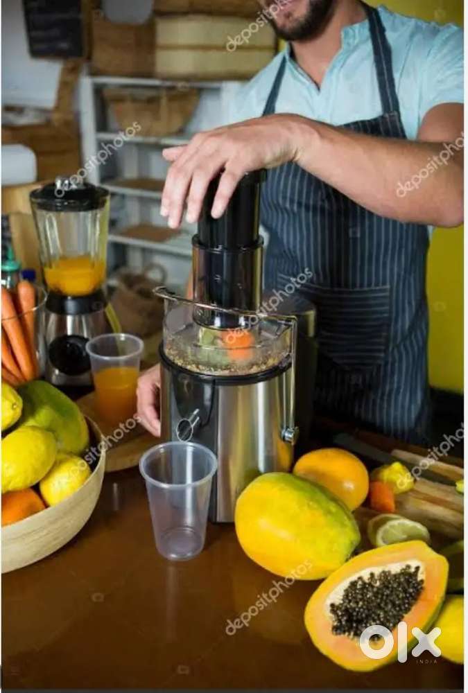 Juice maker @ Restaurant ( Male)