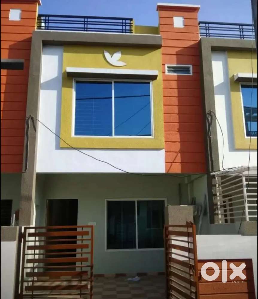 Looking for the couple! Who can share the space with us