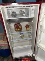 Lg ka ftidge hai. 185 ltr. Motor kharab ho gyi. Baaki sb kuch ok hai.