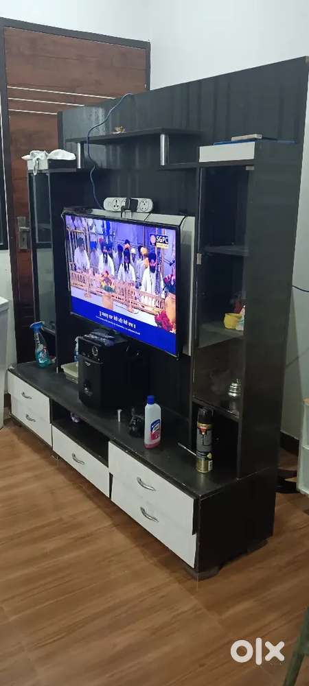 Led cabinet for sale size 6ft*6ft good quality color dark Coffee