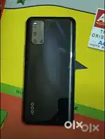 Iqoo 3 in 100% condition 8/128 GB