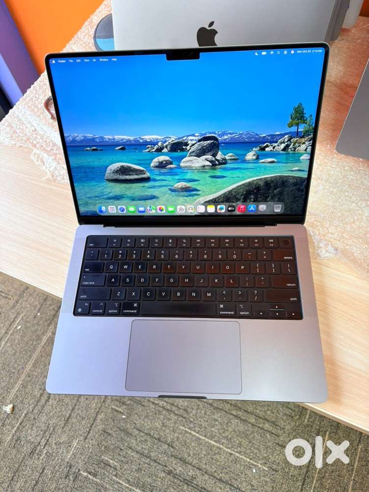 Apple macbook M1 pro 14inch a2442 16/512 A+ condition CC:90 & warranty