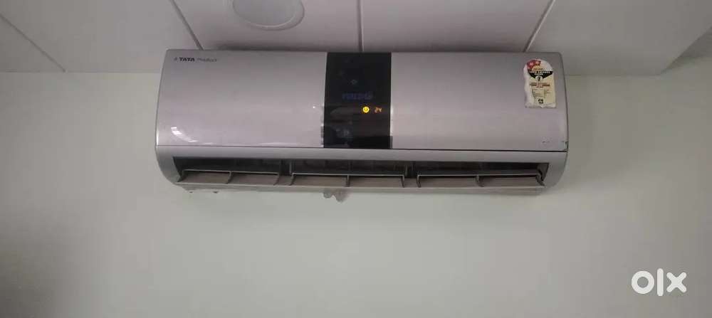 Voltas 1.5 ton air conditioner good condition