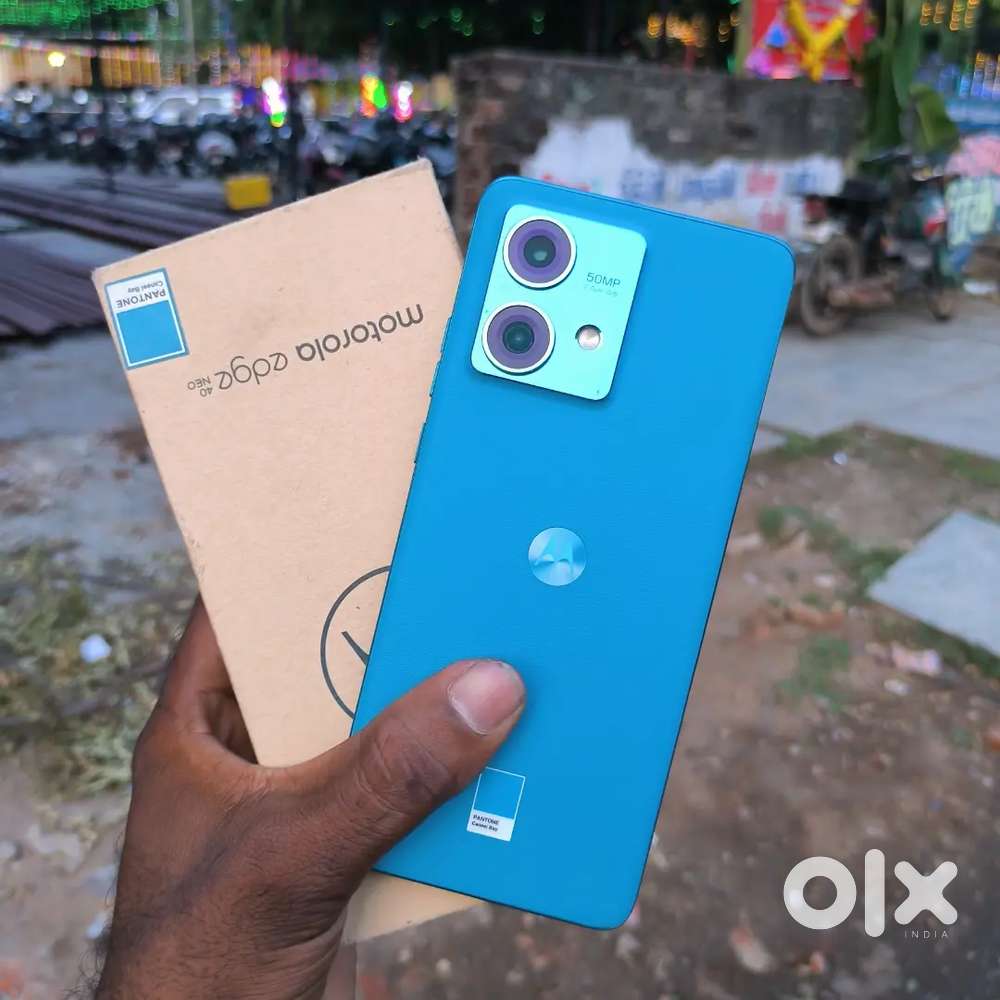 Moto Edge 40 Neo 8/128 box kit excellent condition