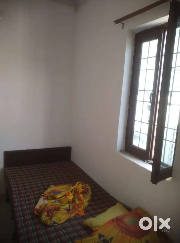 Single room for ladies