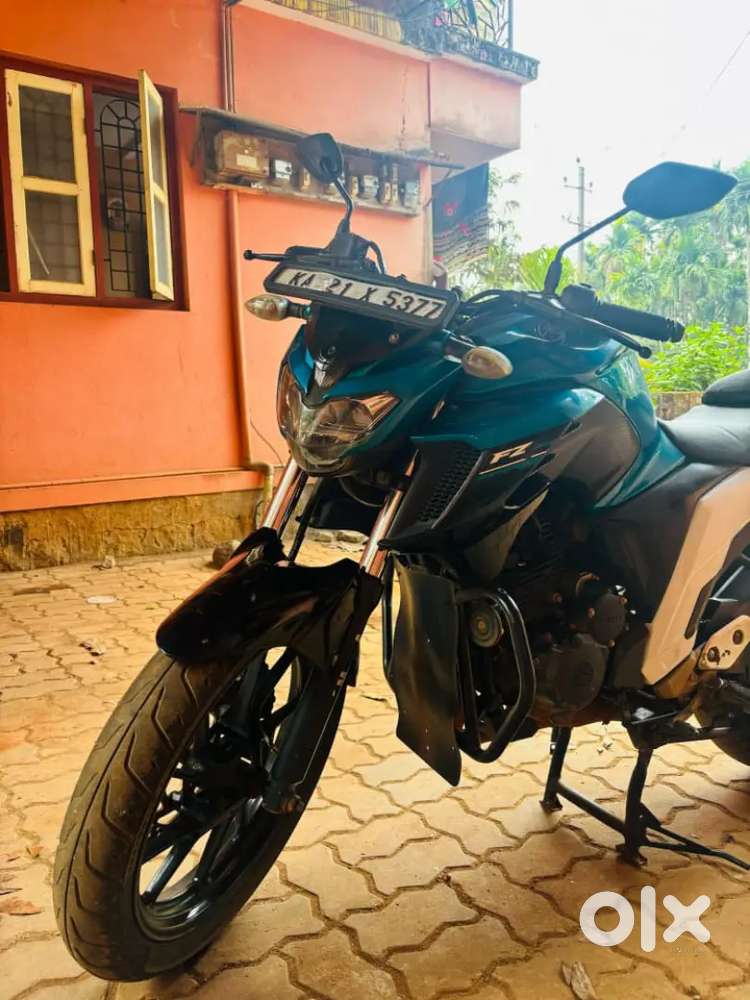 For Sale: 2017 Yamaha FZ-S FI V2 – Mint Condition