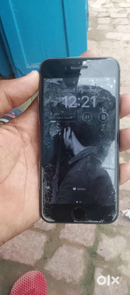 I phone 8 hai