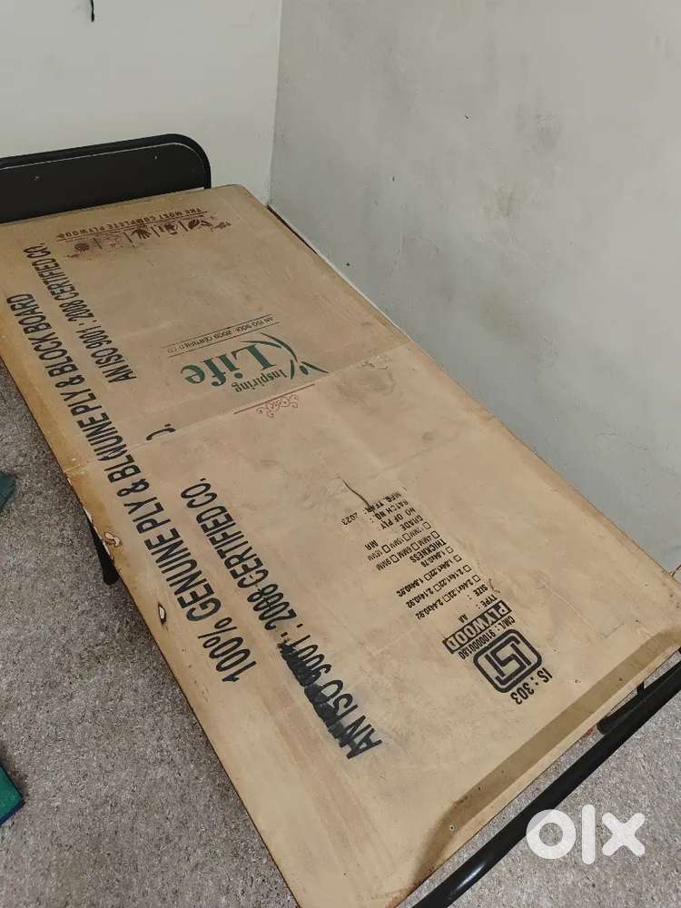 Foldable Plywood Cot