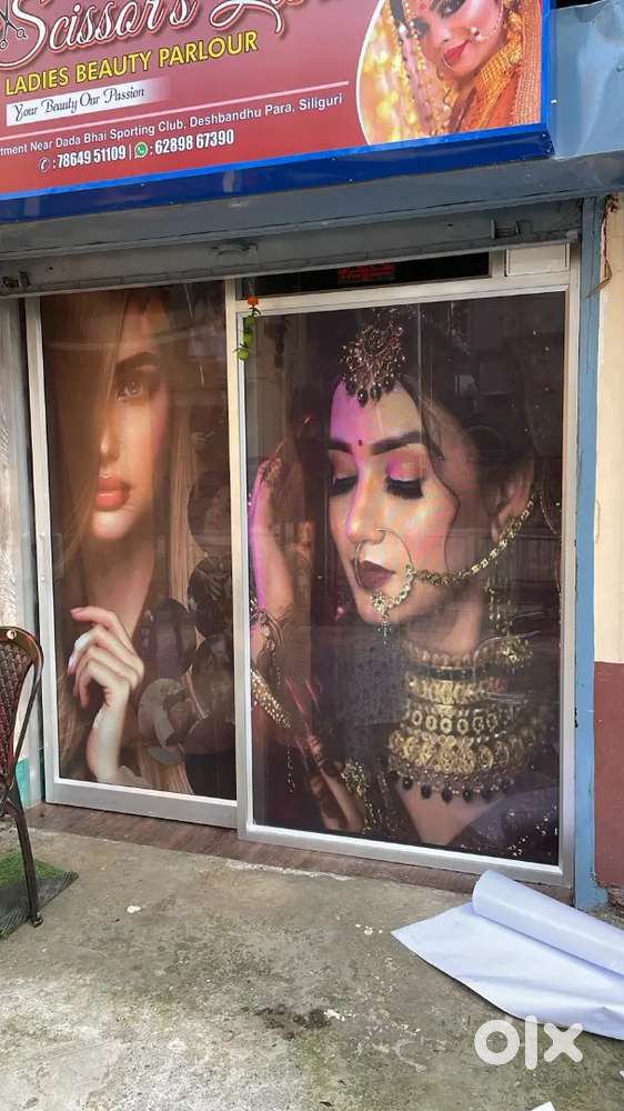 Ledies beauty parlour for rent with full setup at deshbandhu para