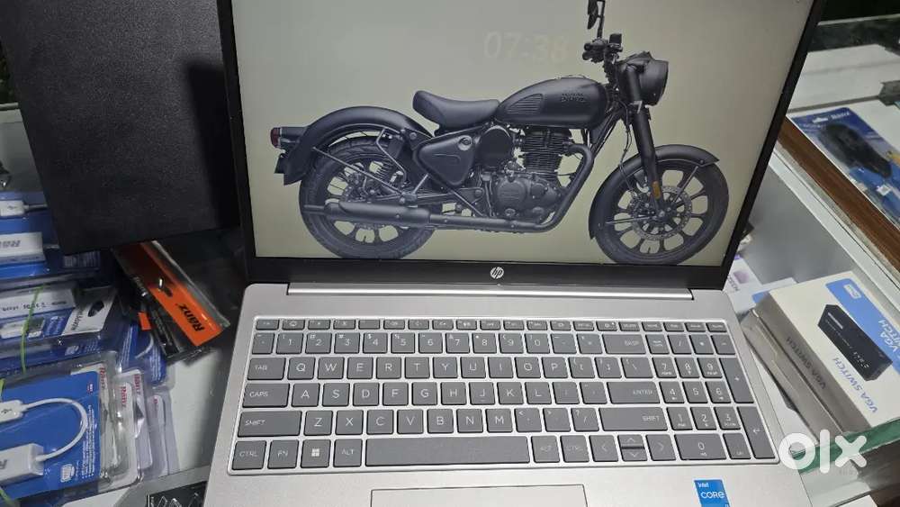 Laptop Hp 15s i3 13th 8gb 512gb w11
home