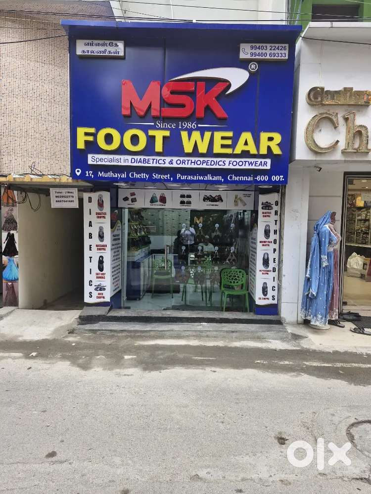 Need salesmen for footwear shop
