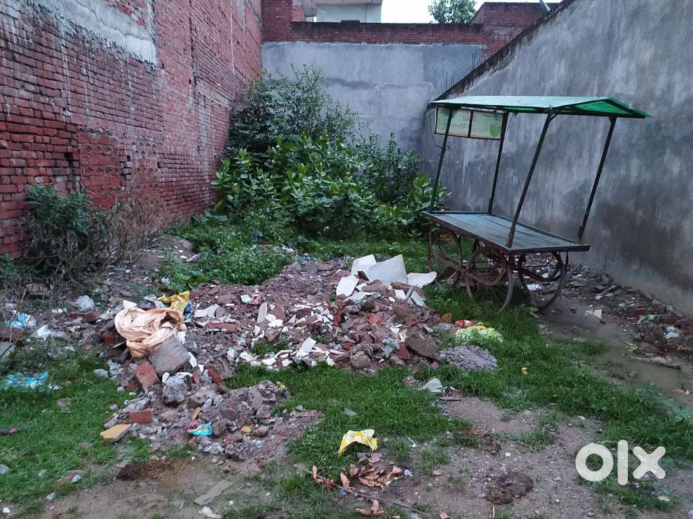 125 gaj plot available for sale at residential area