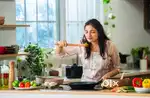 तुरंत आवश्यकता:- घर पर खाना बनाने वाली महिला की