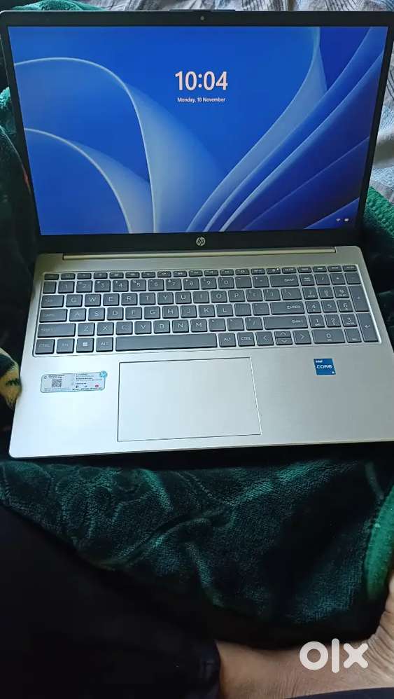 8 gb rame 500 gb storage 12th intel core i5