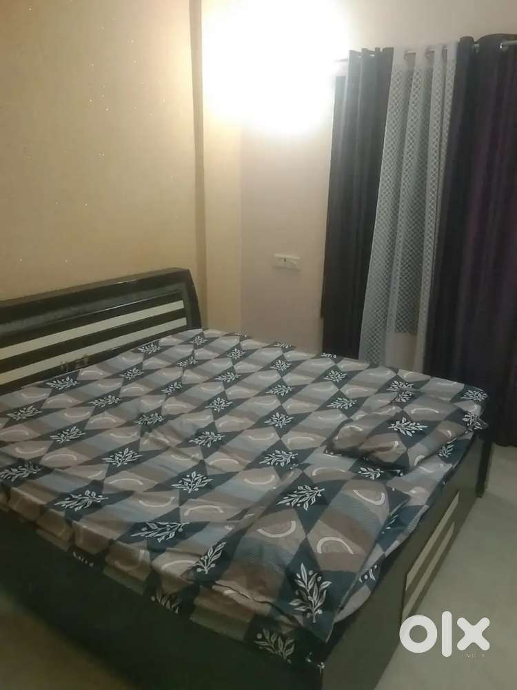 1 room, washroom, geysor, Ac, Bed Dressing Table, cupboard