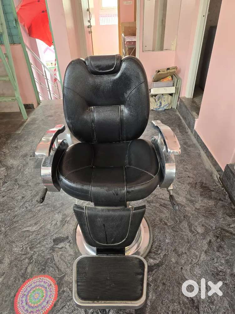 Great Deal Parlor Chair in Top Condition  + Free Small Chair