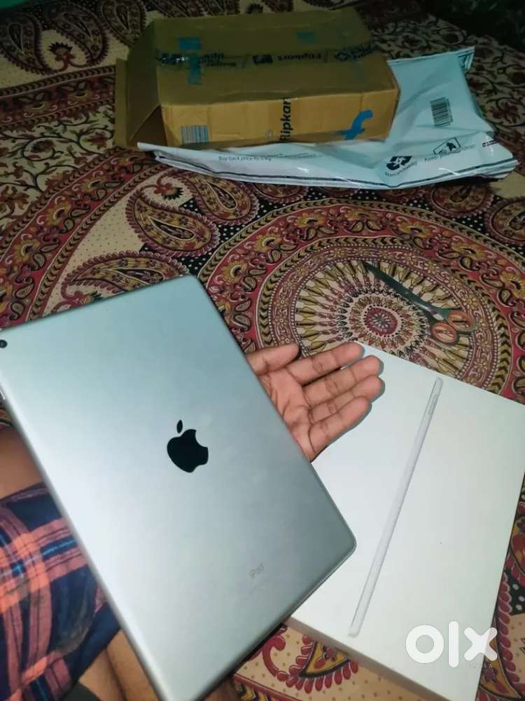 New ipad one hand use