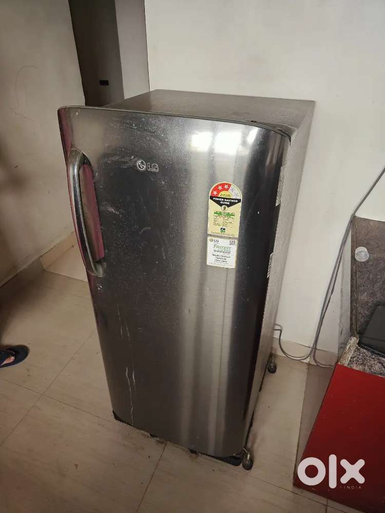 Single door fridge in perfect working condition