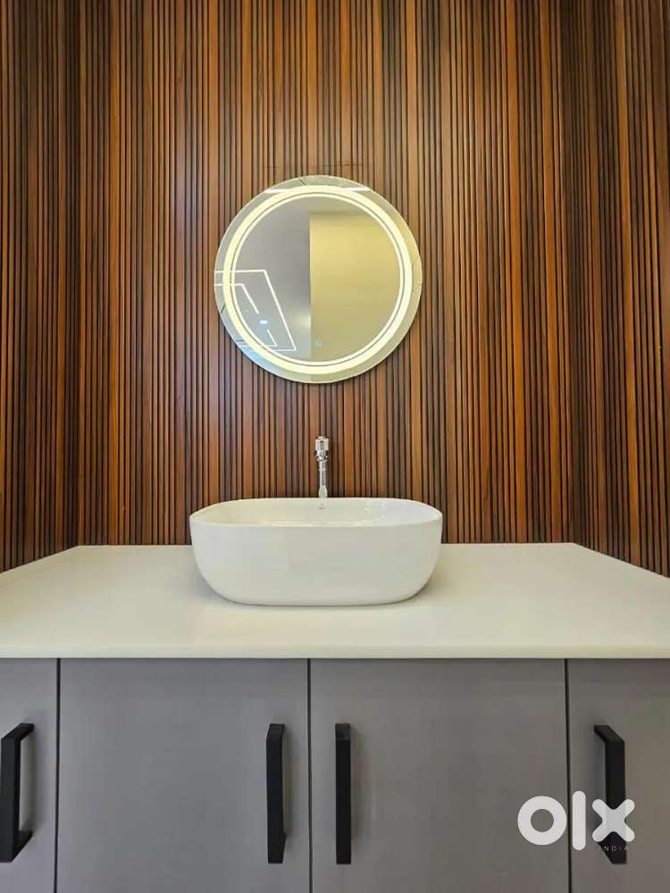 Ayurvedacollege 600 sqft running beauty parlour rent.