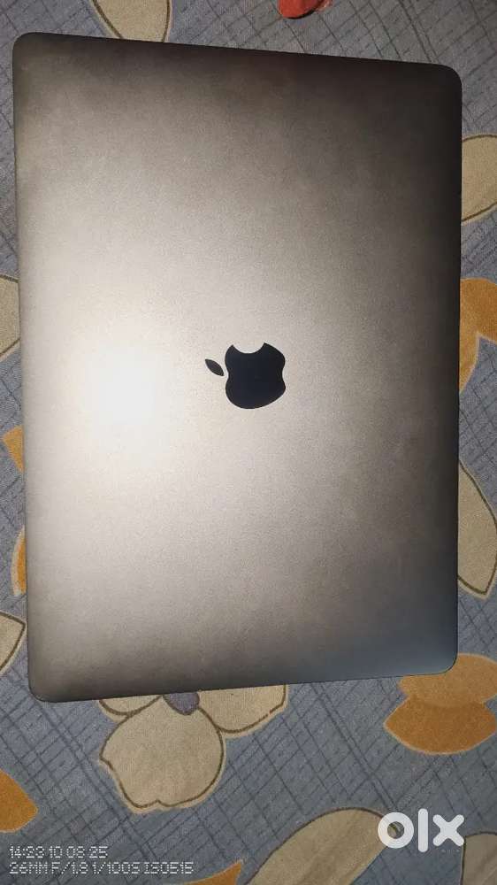 Macbook Air M1 (2020) Mint Condition