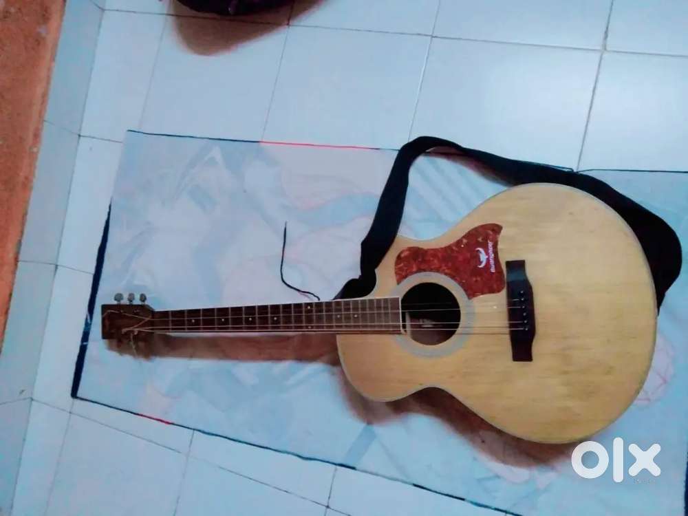 Acoustic guitars sale