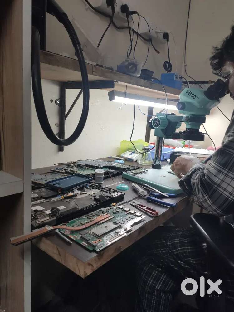 Saleqes and Repair All types of Macbook ,Laptops ,Iphone and Android