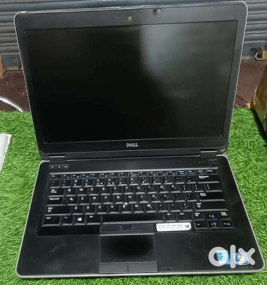 Dell latitude E6440 i7 4th generation  8gb ram 500gb hardisk Web cam