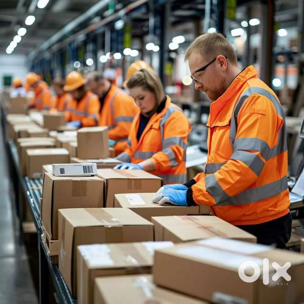 Vacancies available in warehouse company