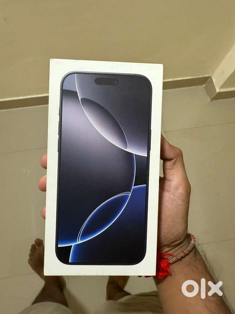 Iphone 16 pro max 256 gb 6 month uses under warenty