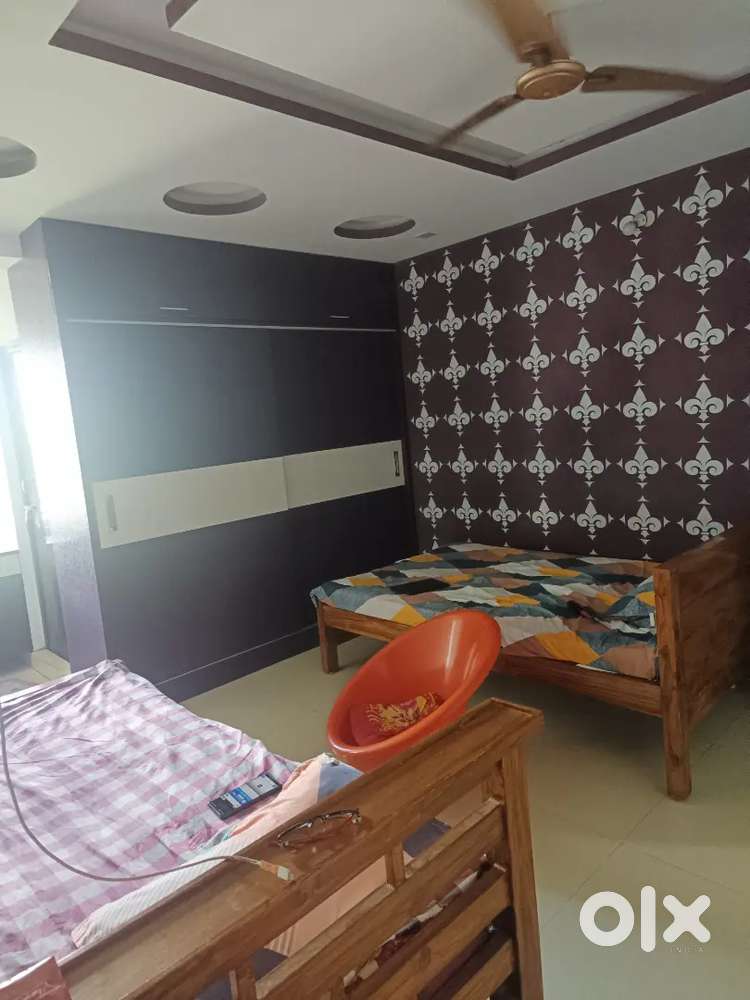 Women's pg near dmart madhurawada